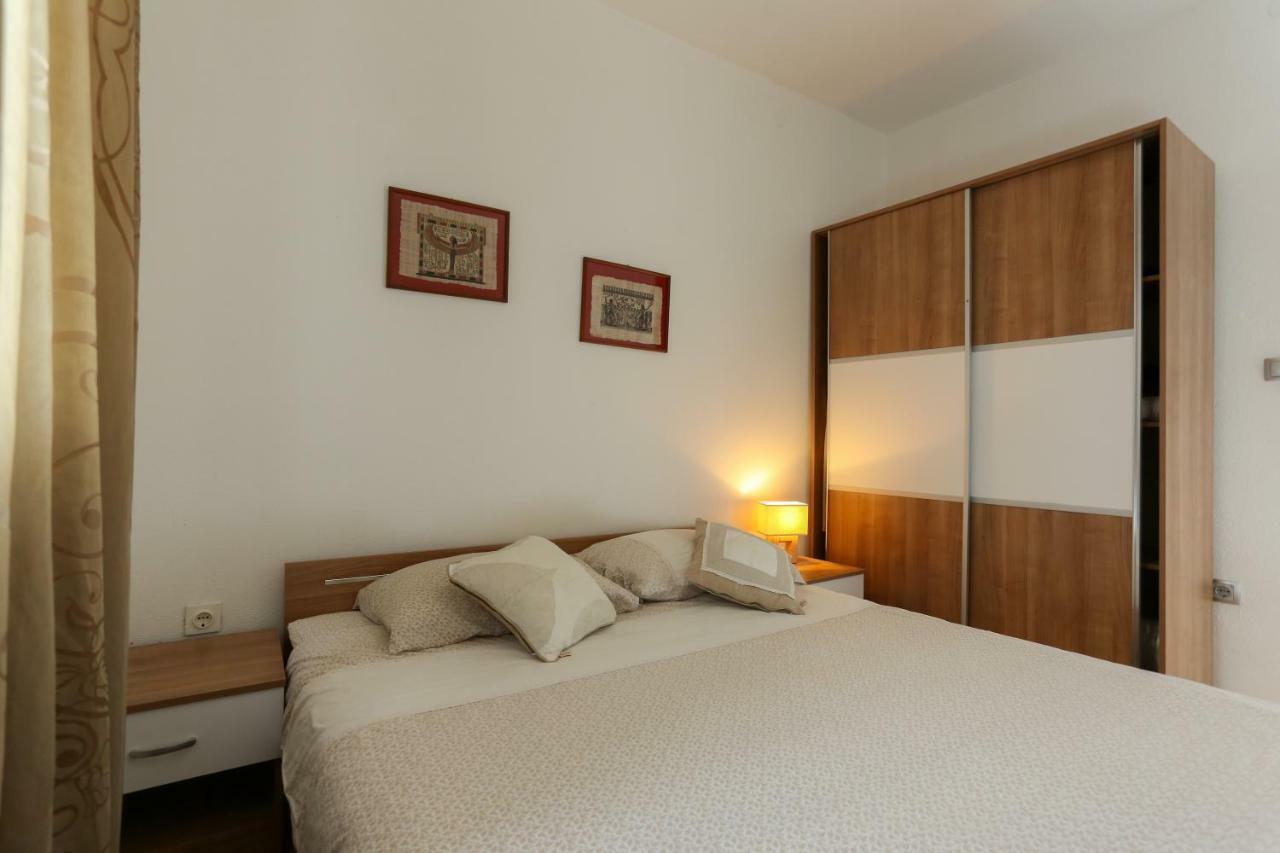 Apartment Star Supetar Buitenkant foto