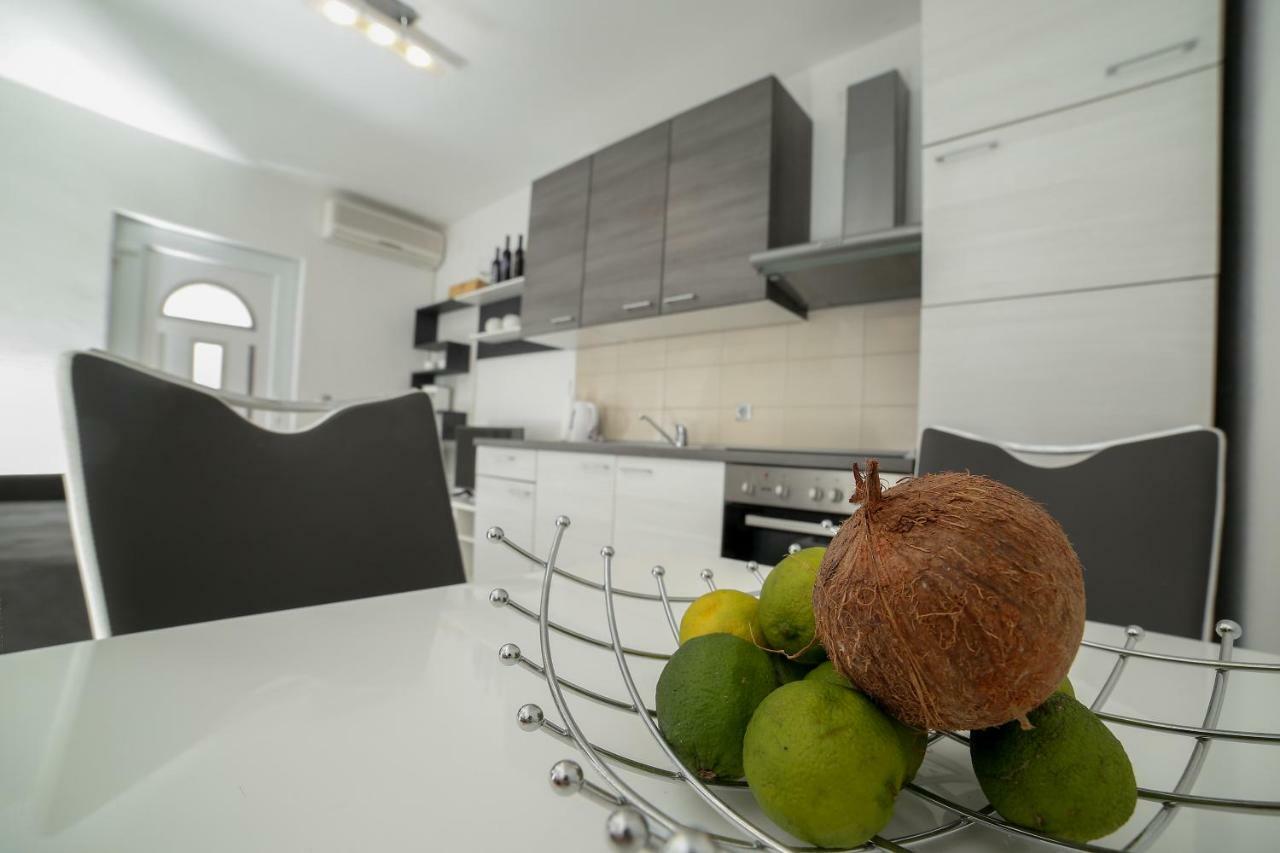 Apartment Star Supetar Buitenkant foto